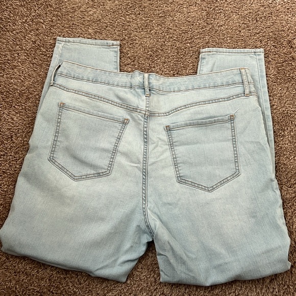 Old Navy Size 18 Skinny Jeans - Picture 3 of 5